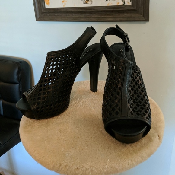 Gianni Bini Shoes - Gianni Bini Slingback Heels